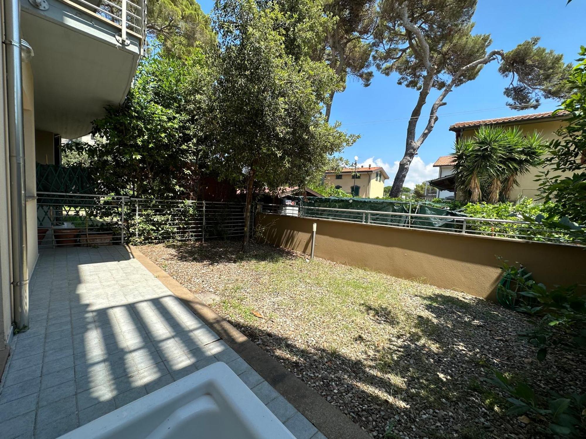 Residenza Venus Apartment Castiglioncello Bagian luar foto