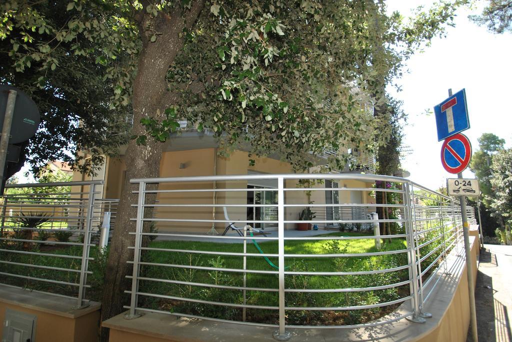 Residenza Venus Apartment Castiglioncello Bagian luar foto