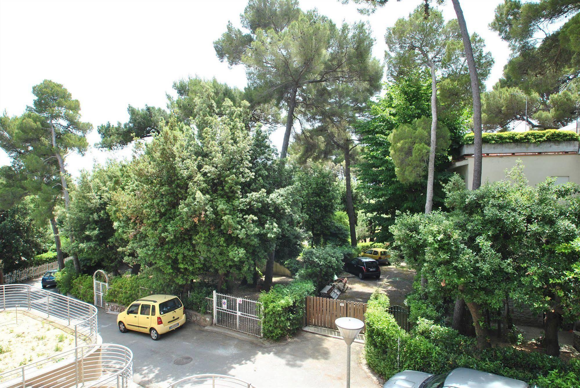 Residenza Venus Apartment Castiglioncello Bagian luar foto